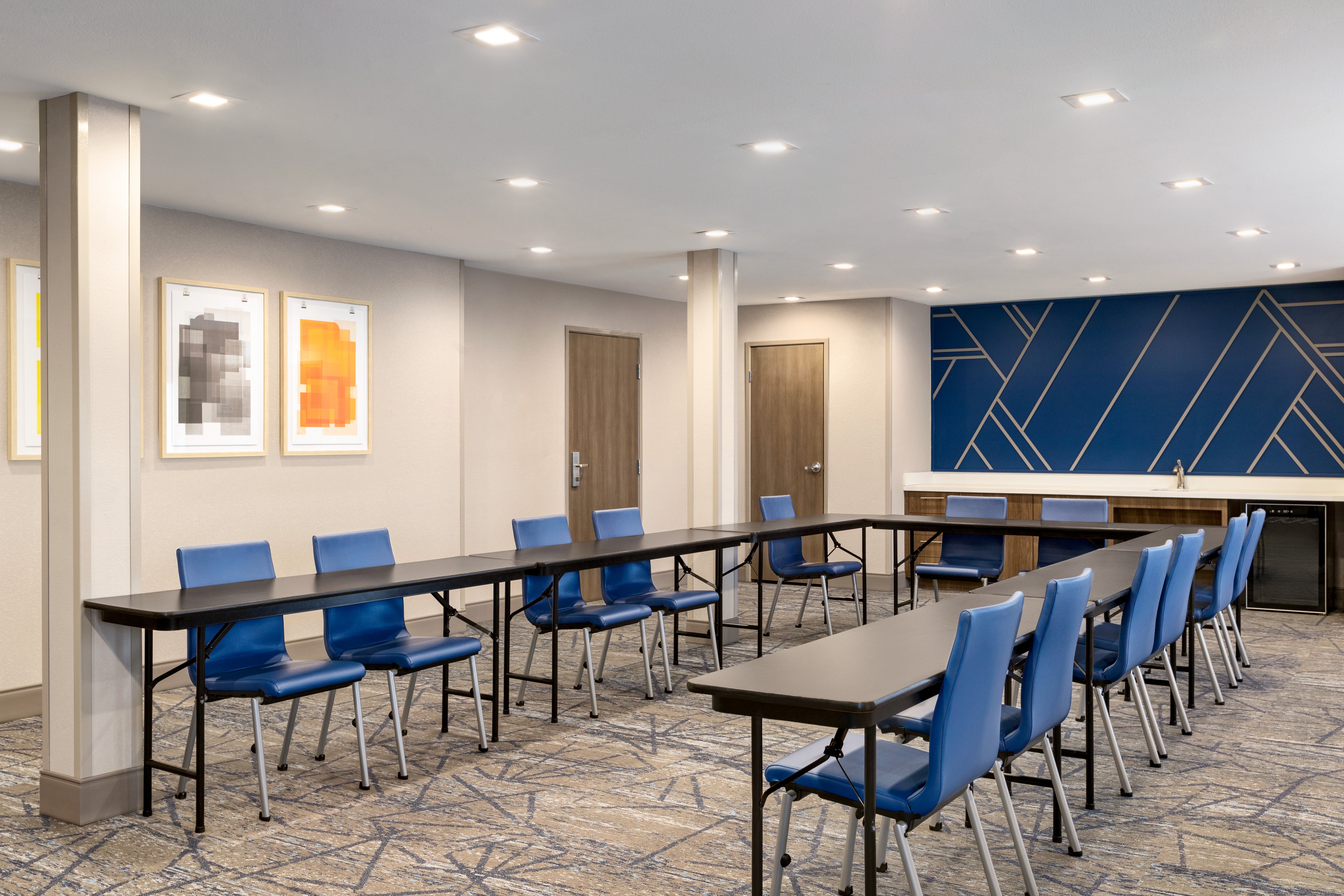 HOLIDAY INN EXPRESS BOWLING GREEN 55/72