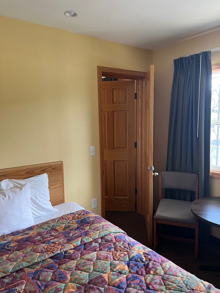 All Star Value Inn 12/74