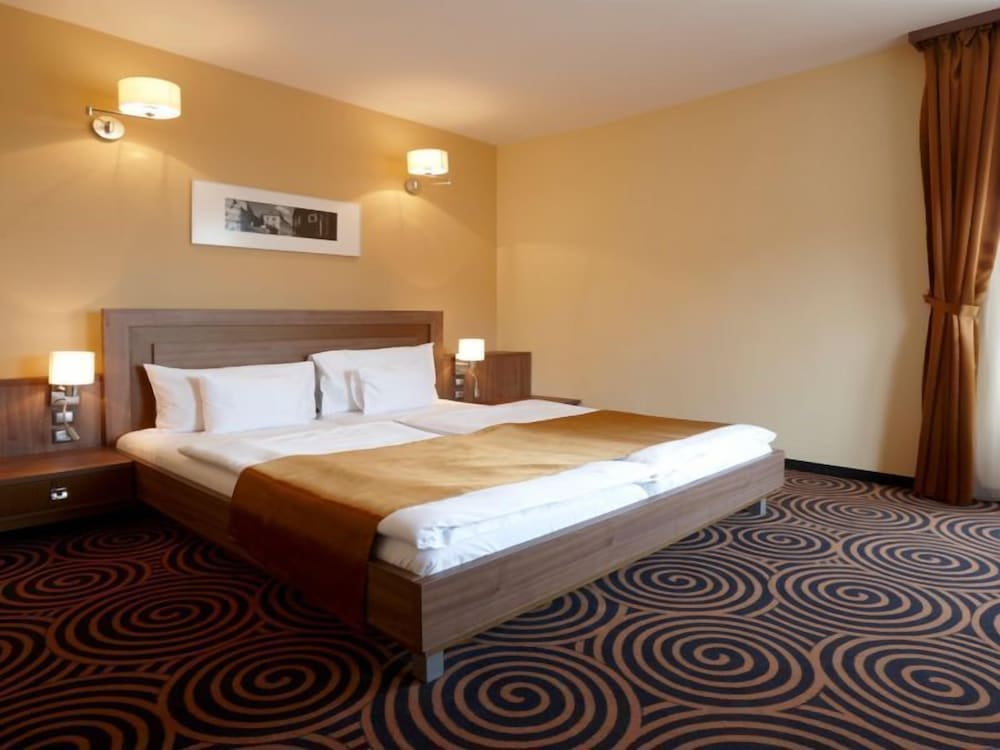Hotel Millennium 15/50