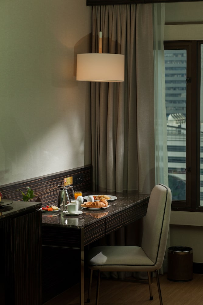 Avani Ratchada Bangkok Hotel 31/67