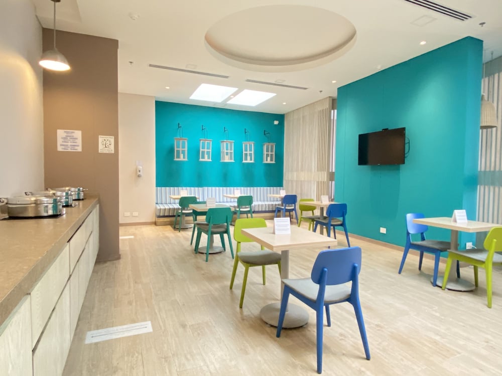 HOLIDAY INN EXPRESS YOPAL 28/33