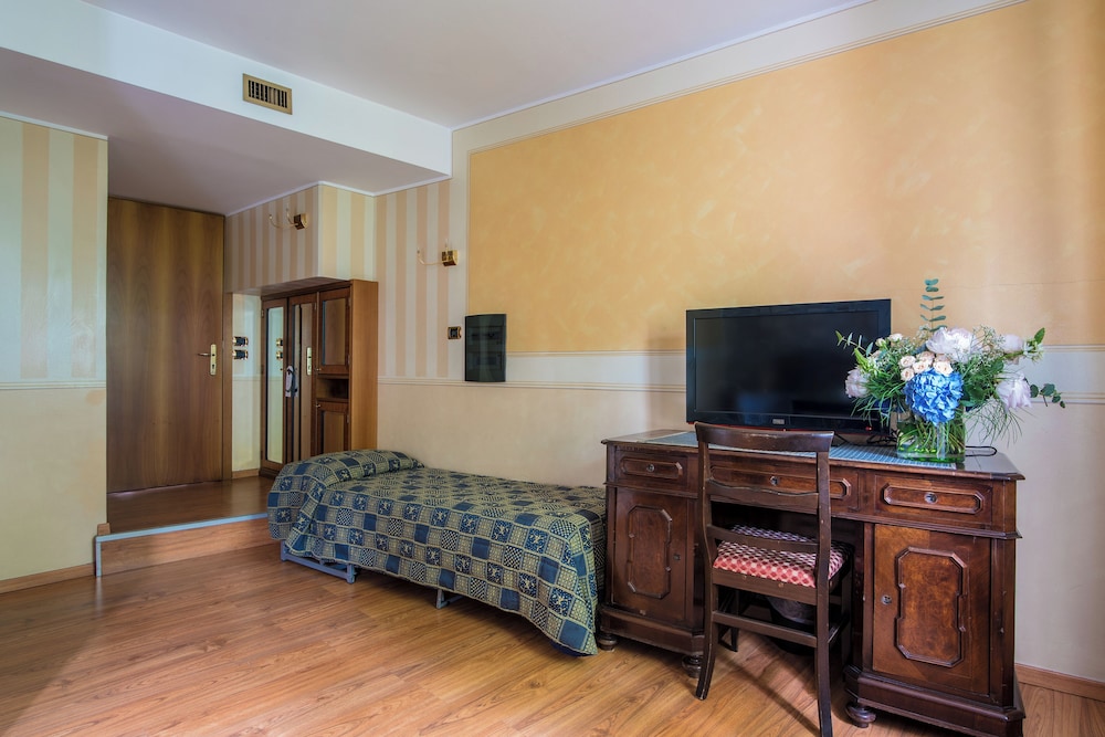 AHG Golf Hotel Porta del Sole 46/85
