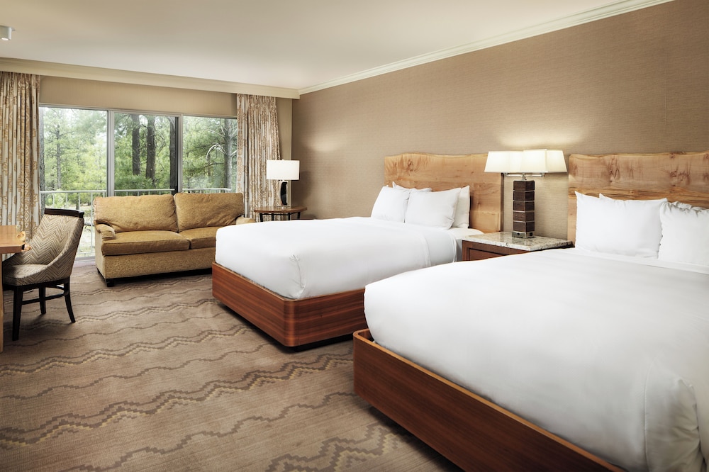 GRAND, 2 QUEEN BEDS, PARK VIEW