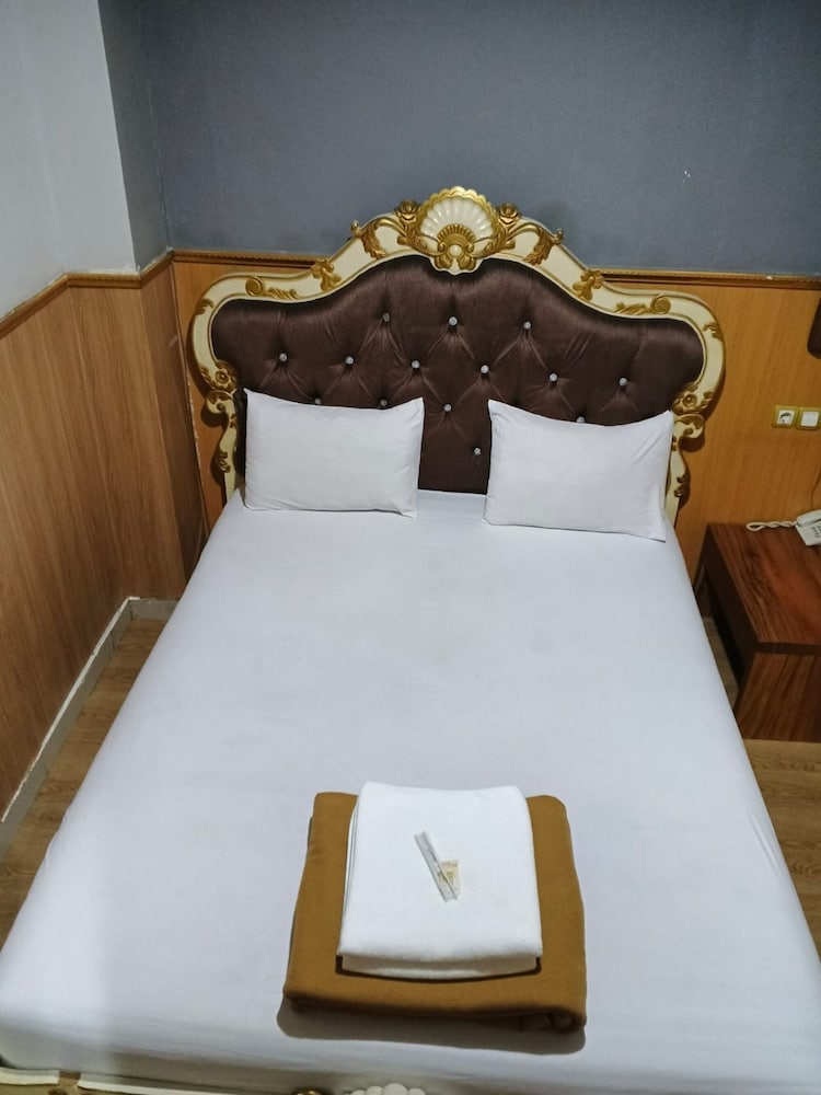 Grand Batik Inn photo2