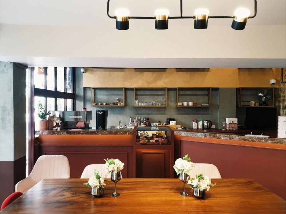 restaurant cafeteria