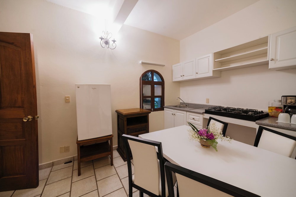 Hotel Boutique Casa los Cantaros 30/50