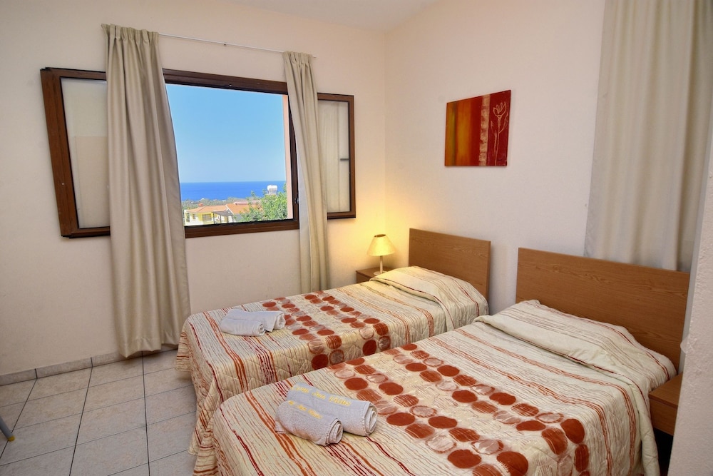 Coral Sun Villas 4/50