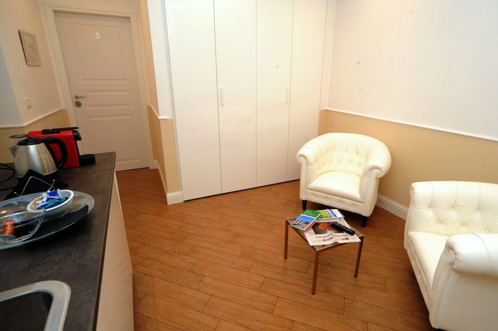 My Suites Piazza Di Spagna 34/43