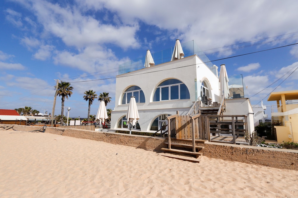 Luxury Beach Guest House 47/51