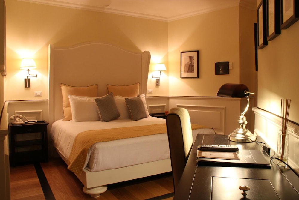 SUITE, DOUBLE BED