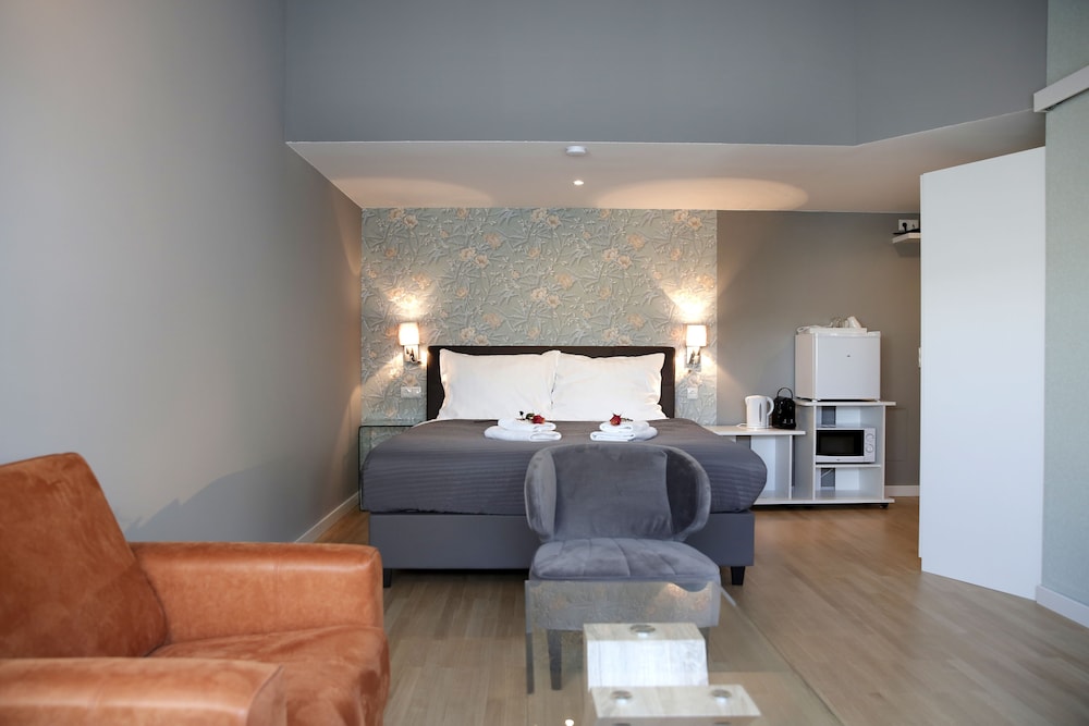 Kimi Apartments 17/50