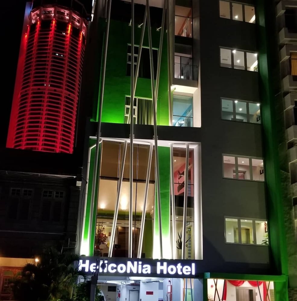 YAN Hotel 5/50