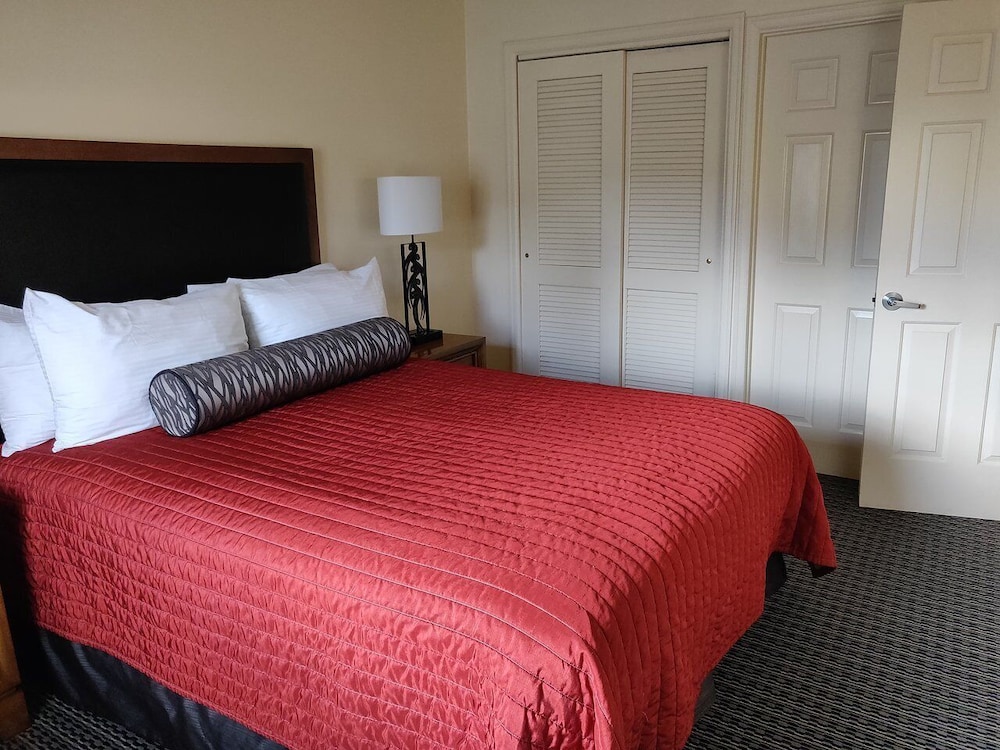 Getaways At the Lodge At Kingsbury Crossing 10/47