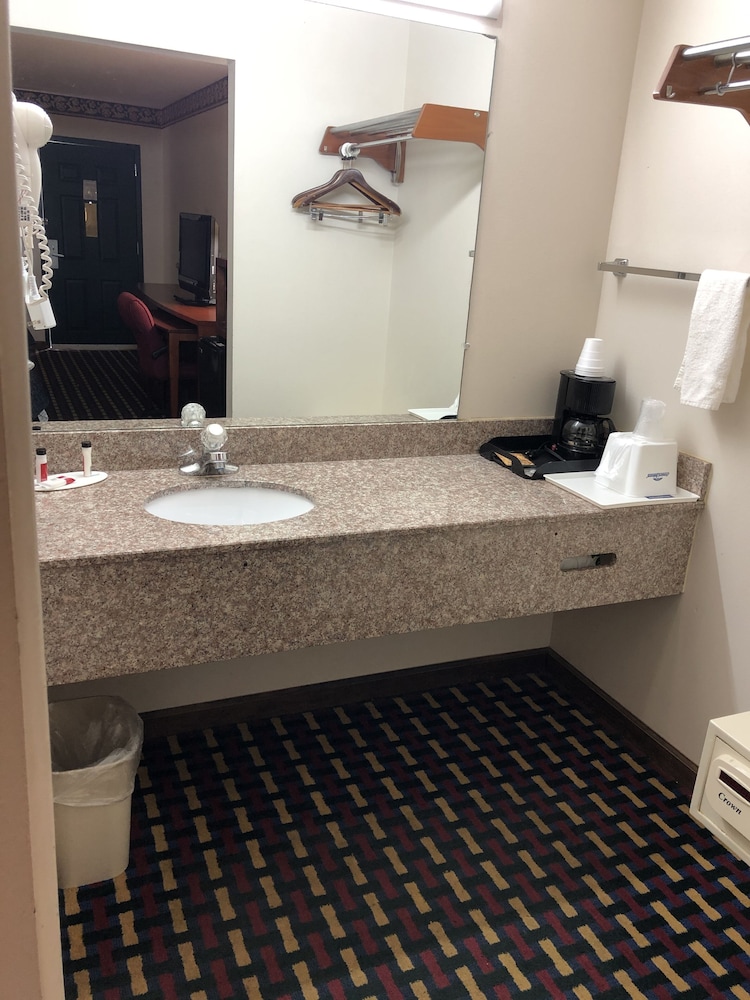 Howard Johnson By Wyndham Perry GA 15/22