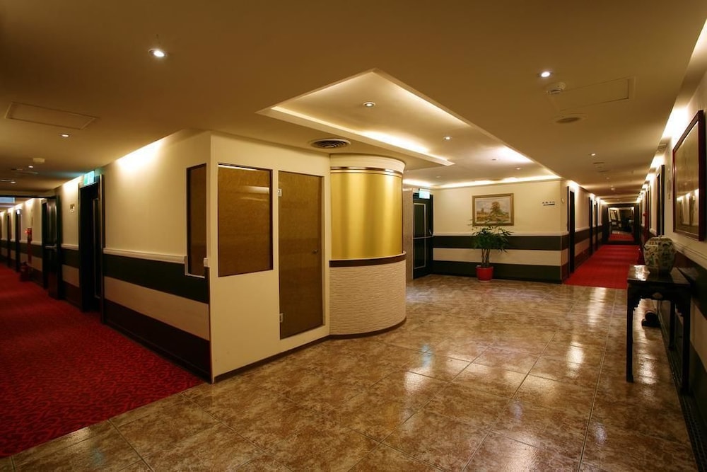 Hotel E Tung 10/58