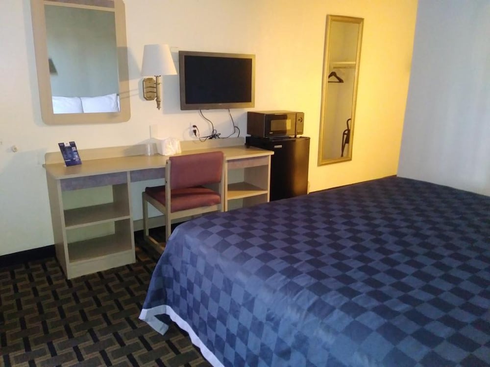 Americas Best Value Inn Amarillo Airport 12/34