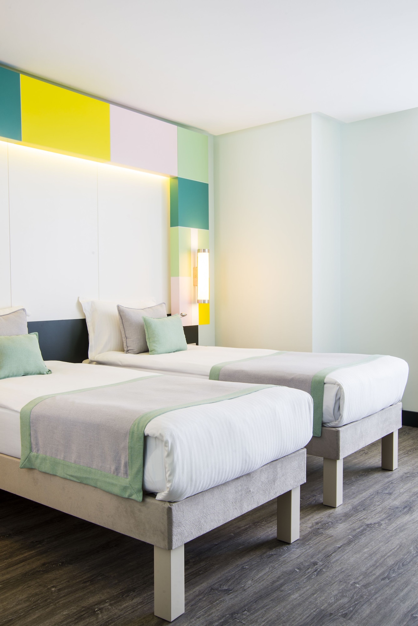 STANDARD, TWIN BEDS