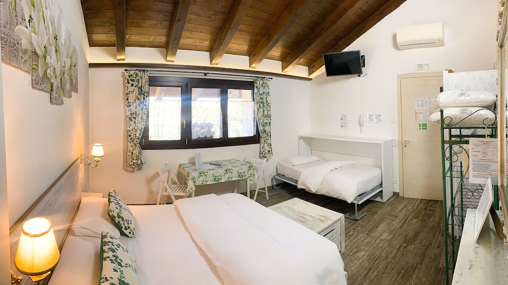 Standard, Double Bed, Accessible