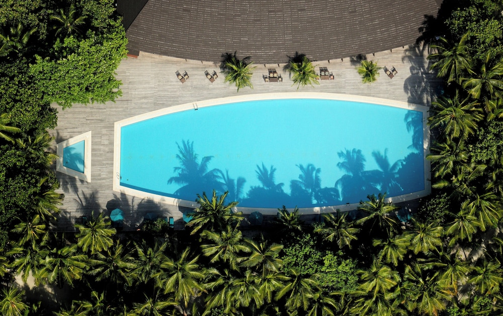 Canareef Resort Maldives 62/65