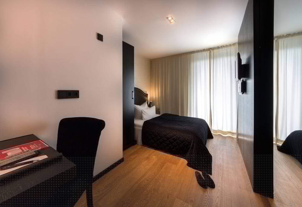 La Mansion Vi Vadi Hotel 43/71