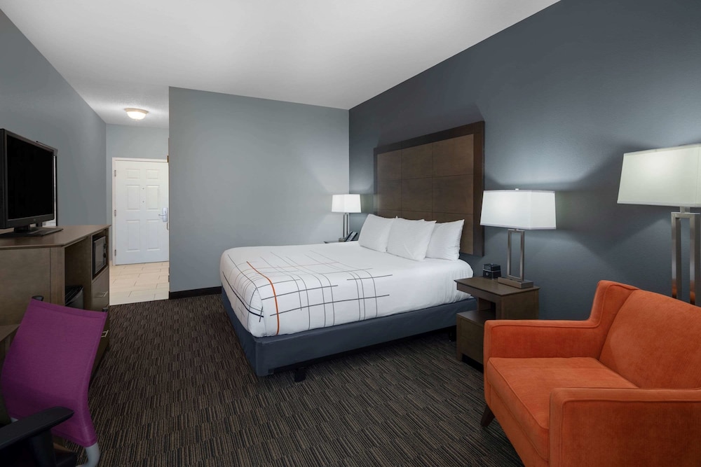 La Quinta Inn & Suites by Wyndham Atlanta Douglasville 14/53