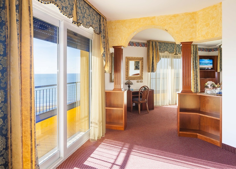 Hotel Napoleon 32/50