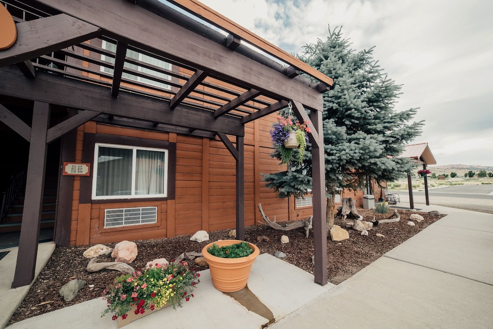 Red Ledges Inn 12/50