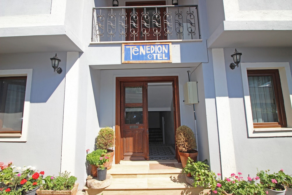 Tenedion Hotel 1/25