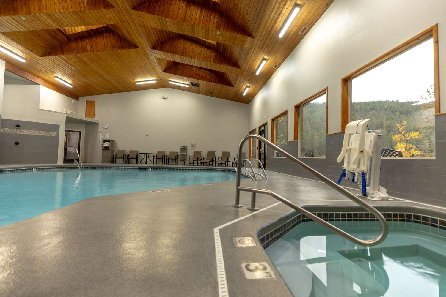 Best Western Lodge At River's Edge 23/43