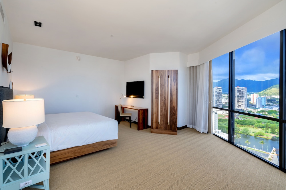 HYATT CENTRIC WAIKIKI BEACH 27/69