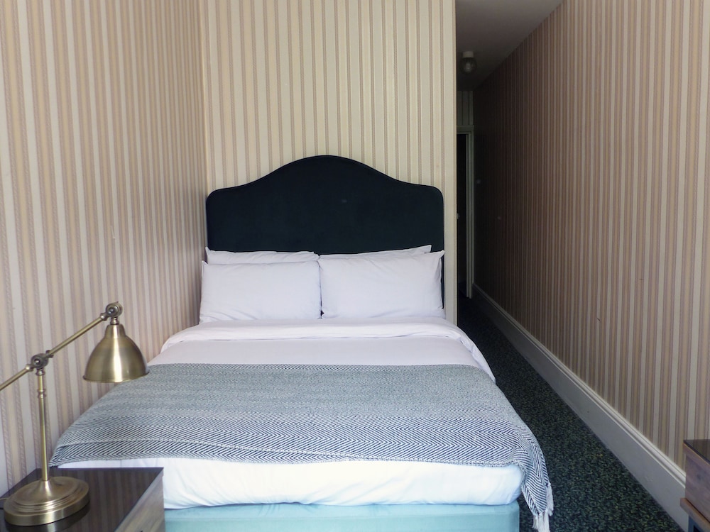 ECONOMY, DOUBLE BED