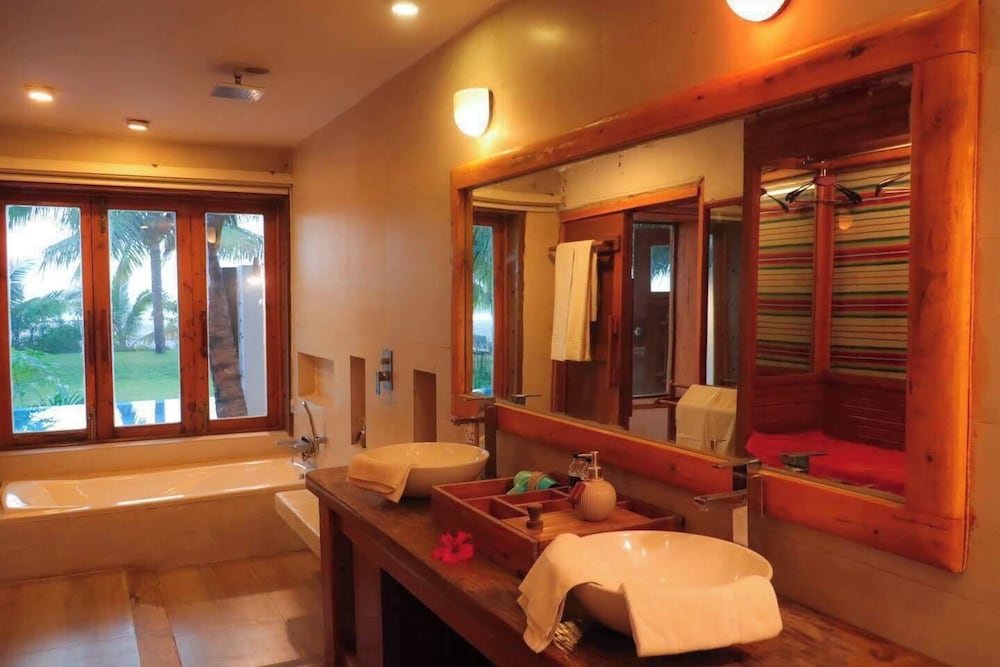 Mermaid Beach Resort 50/50