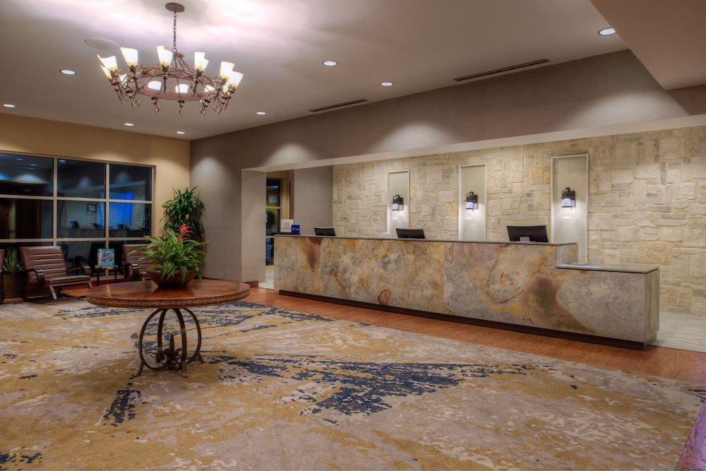Hilton San Antonio Hill Country 10/74
