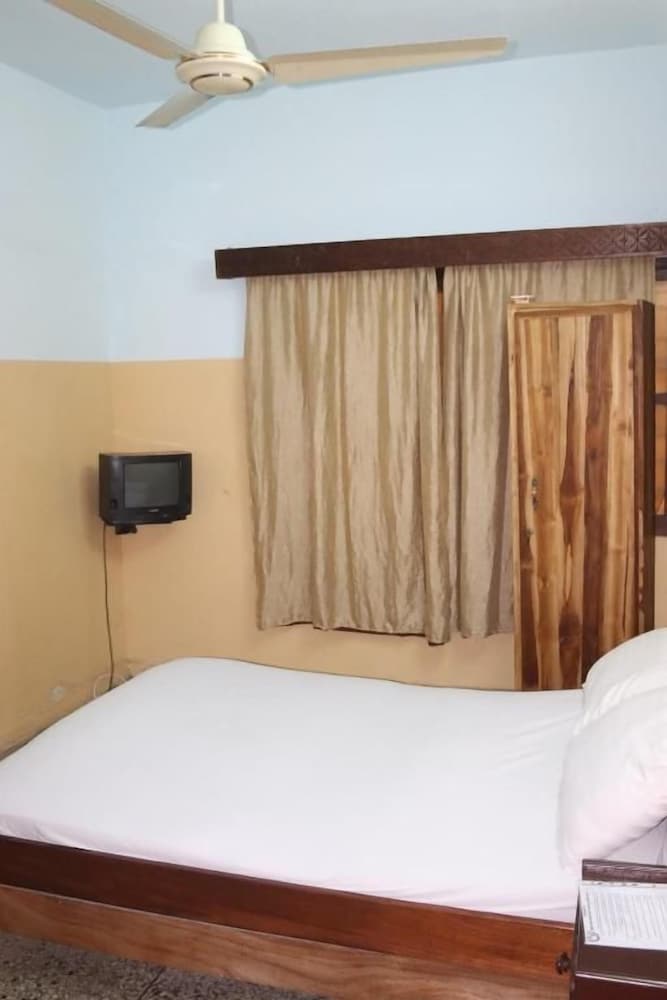 Hotel Aurore 28/63