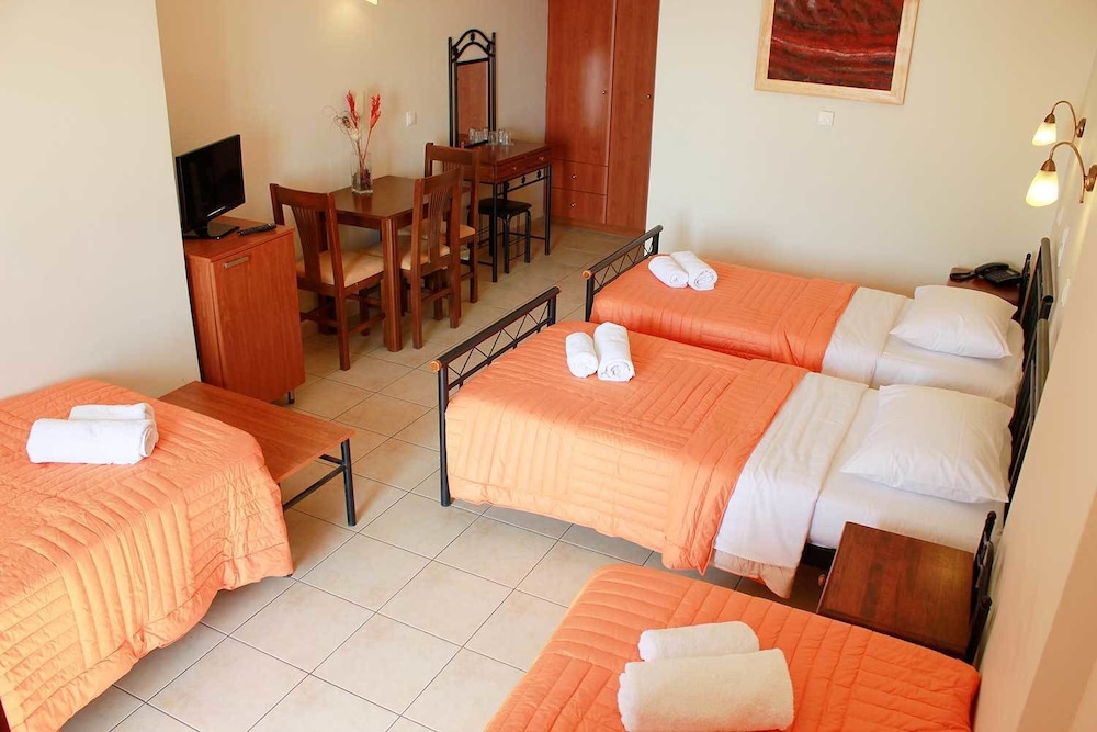 Amerisa Suites 13/85