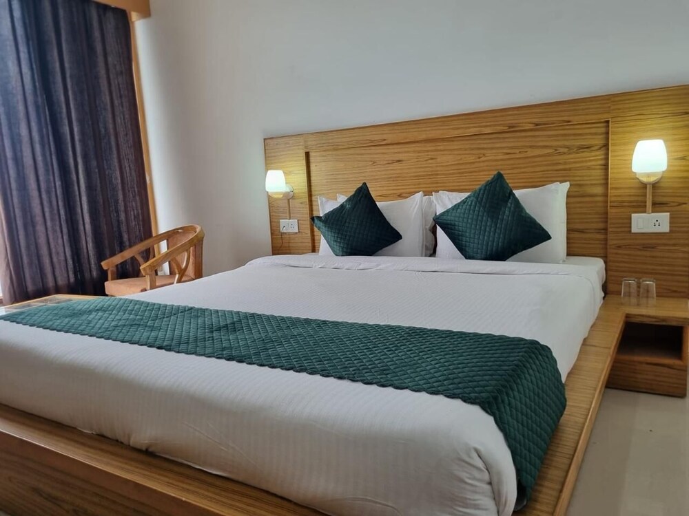 Amritara Sun Inn, Phata 14/40