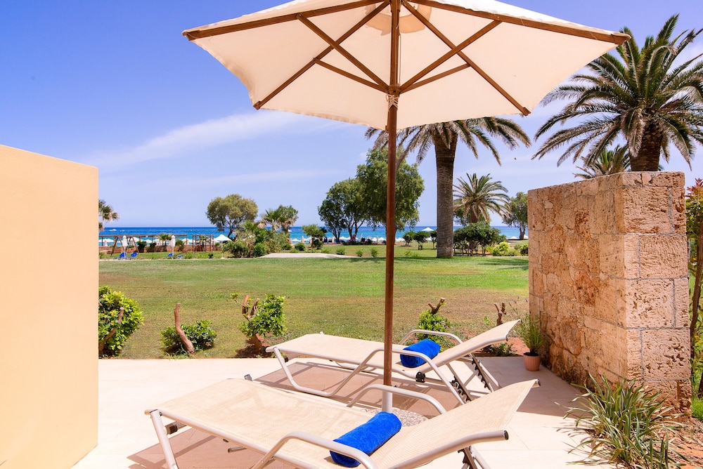 Kernos Beach Hotel and Bungalows 43/50
