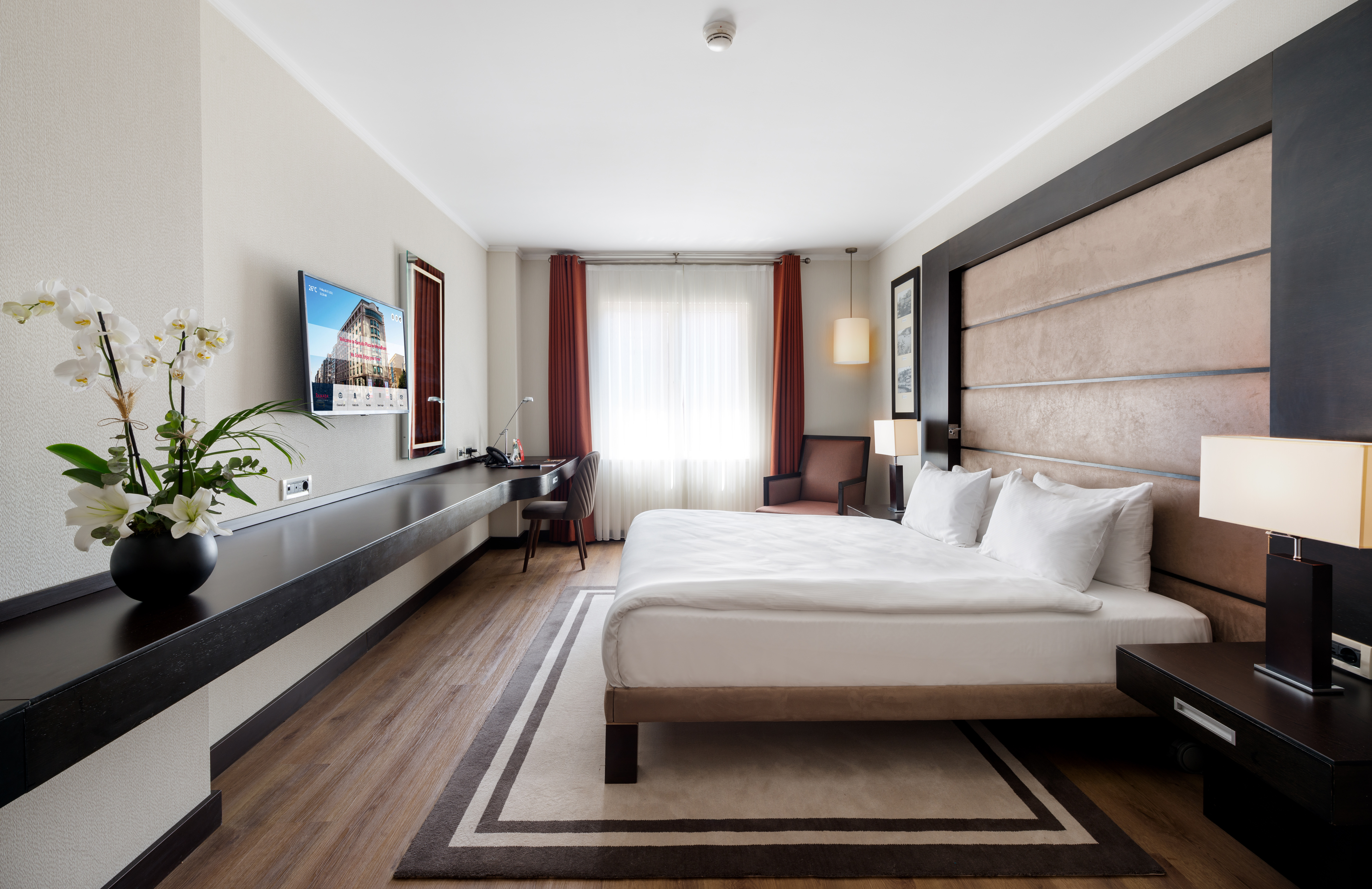 غرفة بريميوم، Ramada Plaza By Wyndham Istanbul City Center 2/4