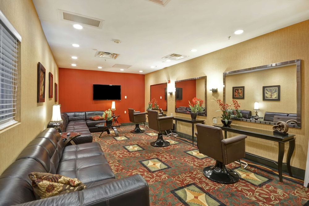 Hilton Garden Inn Riverhead 54/57