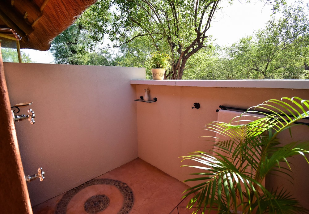 Mohlabetsi Safari Lodge 2/50