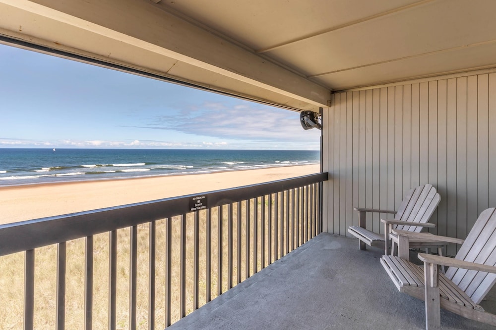 Lincoln Sands Oceanfront Resort, Ascend Hotel Collection 42/69