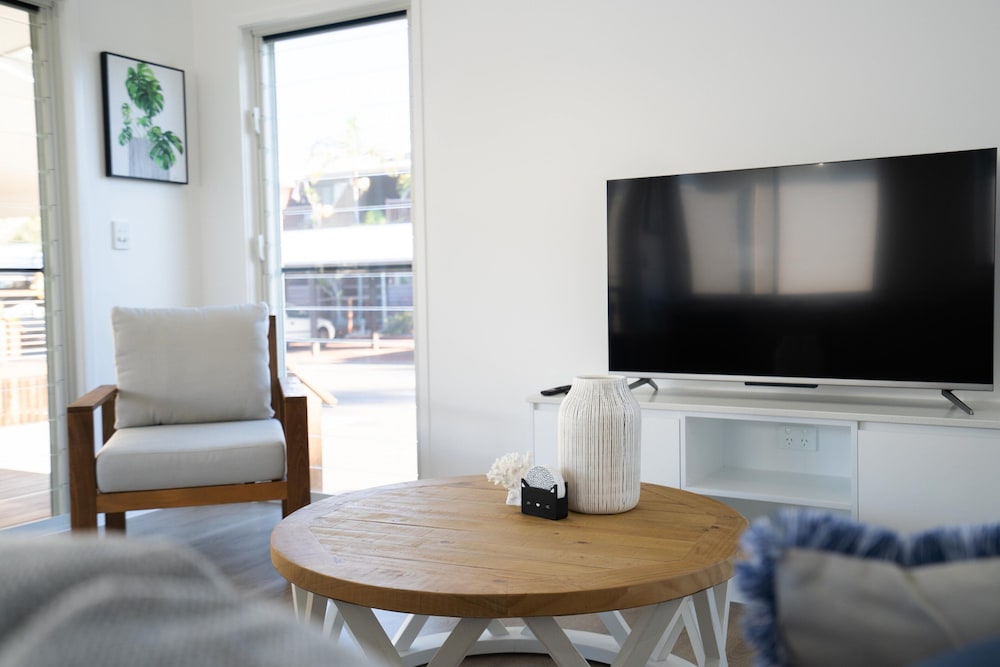 Boat Harbour Studio Apartments and Villas 37/48