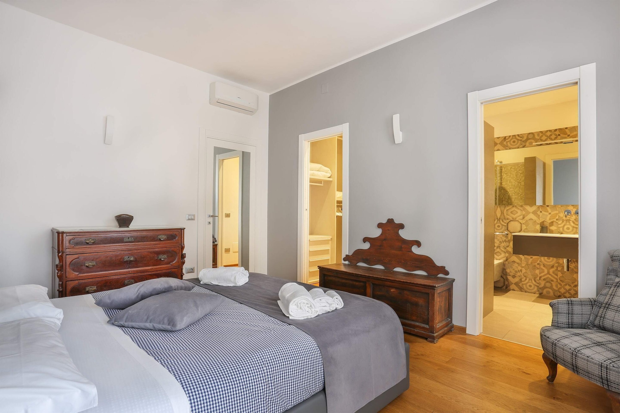 2 BEDROOMS, APARTMENT