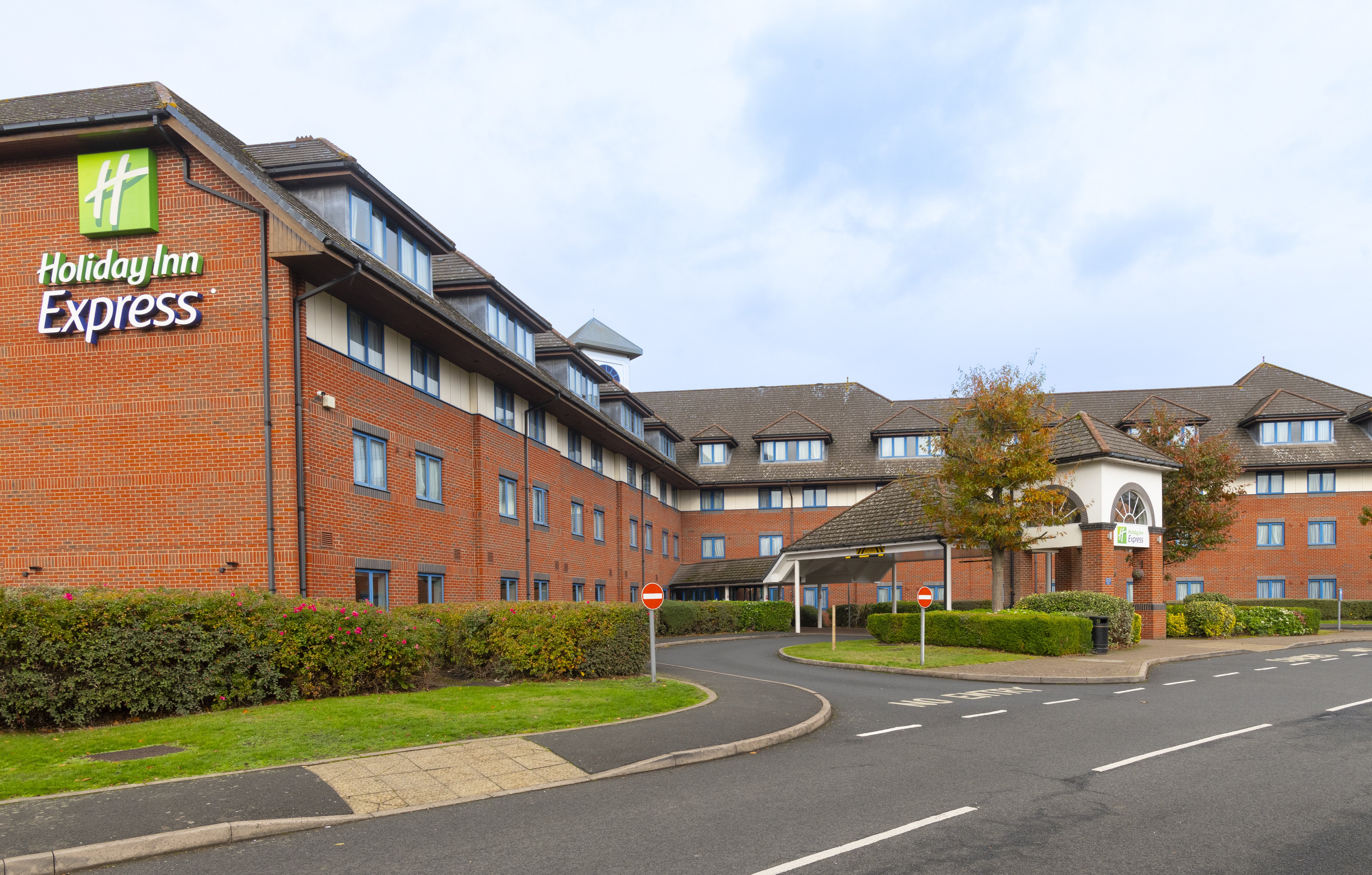 HOLIDAY INN EXPRESS BIRMINGHAM NEC 3/73