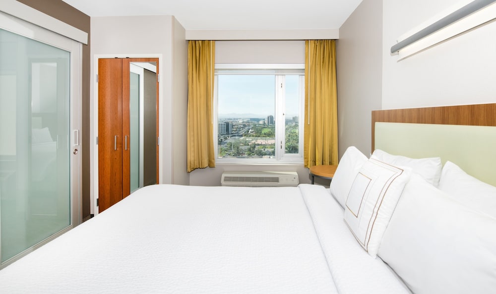 Springhill Suites Las Vegas Convention Center 12/55