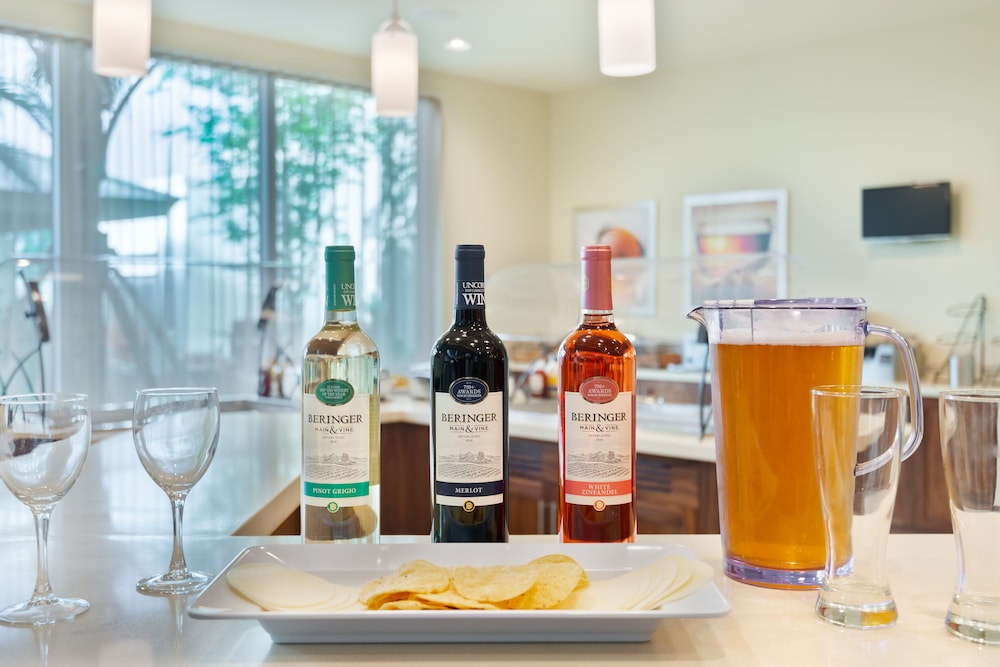Staybridge Suites Miami International Airport 56/77