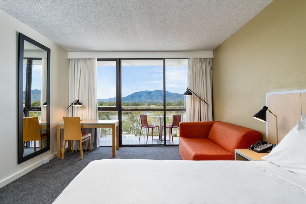 Mercure Rockhampton 33/55
