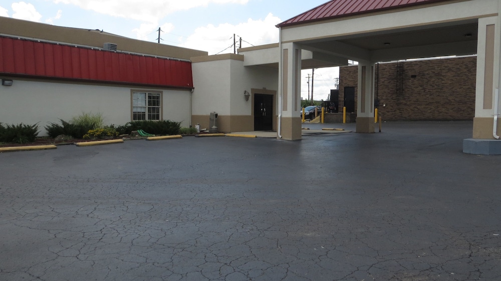Travelodge by Wyndham Richmond Kentucky 29/35
