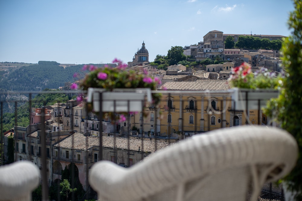 Terra Del Sole Ibla 5/50