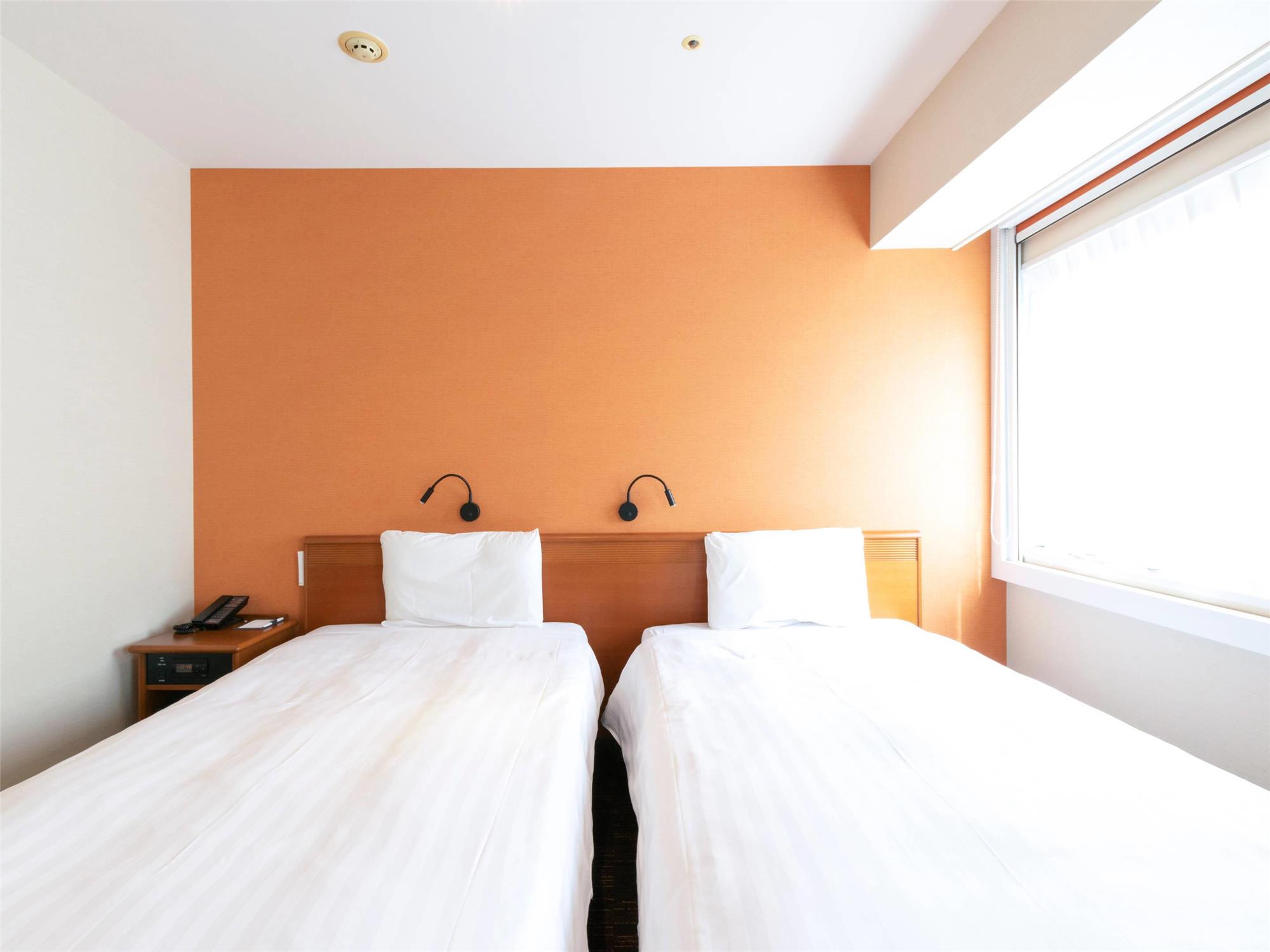 Room, Twin Beds